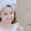 Girl-using-MEBEME-genlte-cleanser