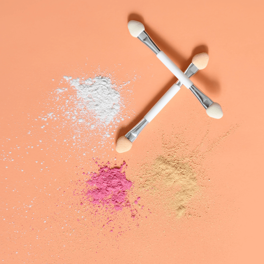 Makeup applicator brush for kids